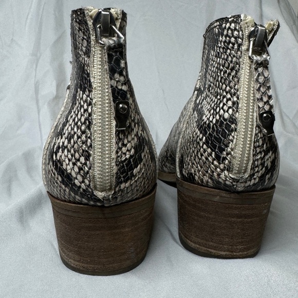 Dolce Vita Karsen Reptile Snakeskin Black Grey Cream Cut Out Heeled Booties 9 - Picture 5 of 14